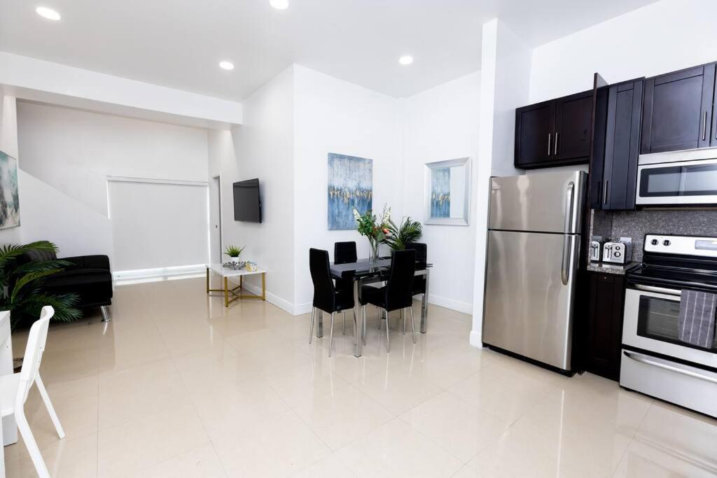 Comfortable 4Br Townhome At Calle 8 Miami Exteriér fotografie