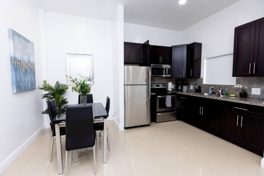 Comfortable 4Br Townhome At Calle 8 Miami Exteriér fotografie