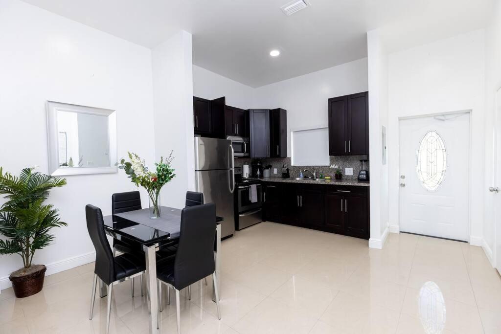 Comfortable 4Br Townhome At Calle 8 Miami Exteriér fotografie